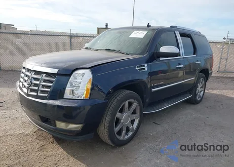 2008 Cadillac Escalade Standard z USA, uszkodzony, nr VIN 1GYEC63858R165626